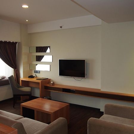 C'Haya Hotel Kota Kinabalu Oda fotoğraf