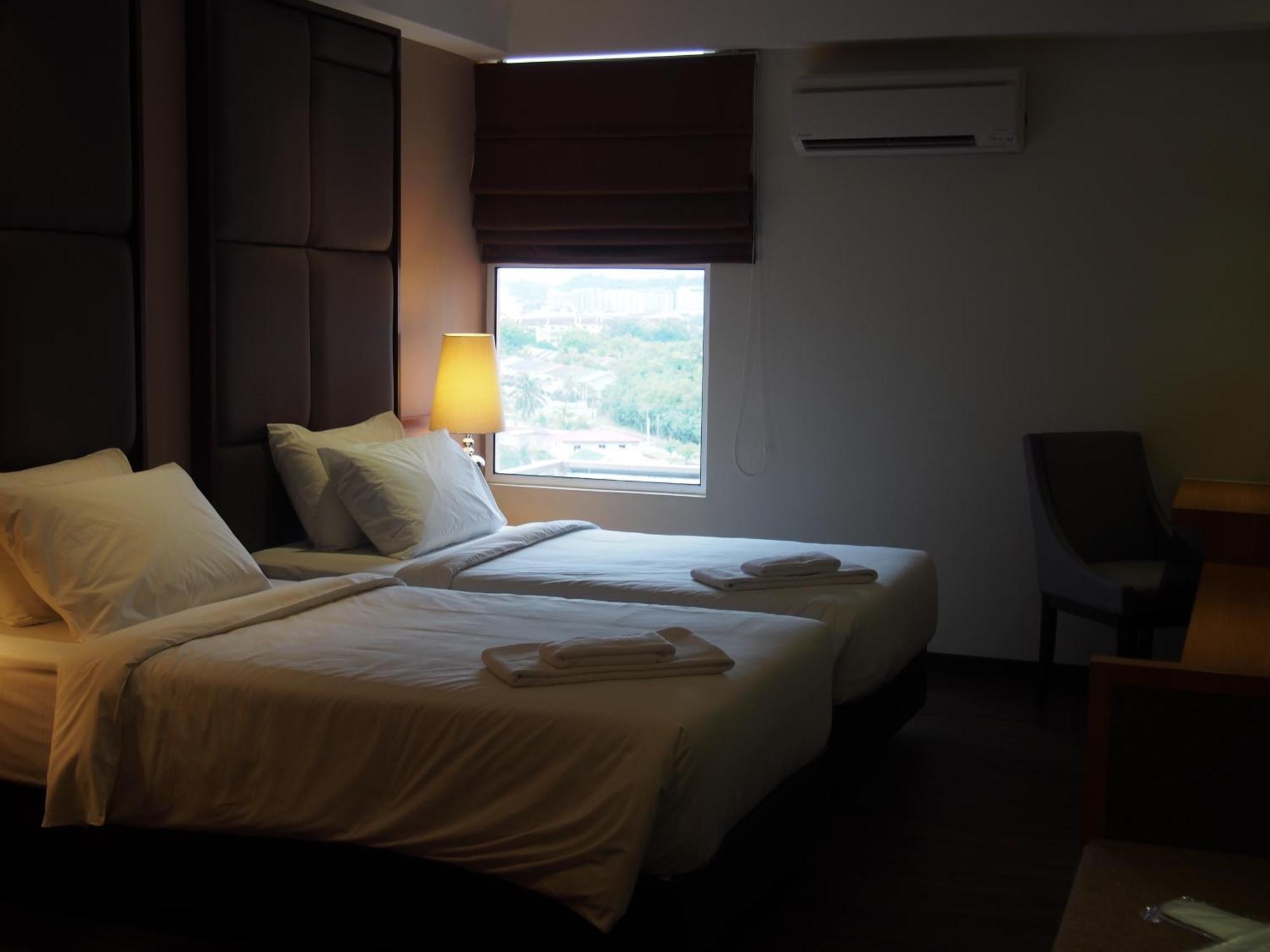 C'Haya Hotel Kota Kinabalu Oda fotoğraf