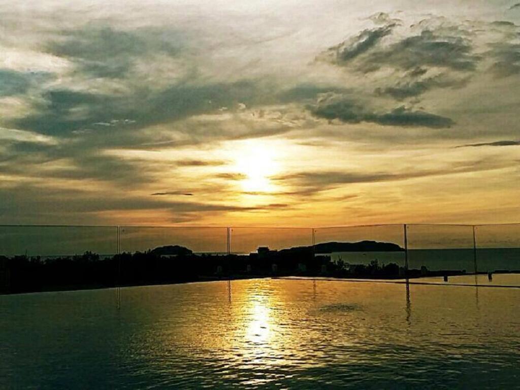 C'Haya Hotel Kota Kinabalu Dış mekan fotoğraf