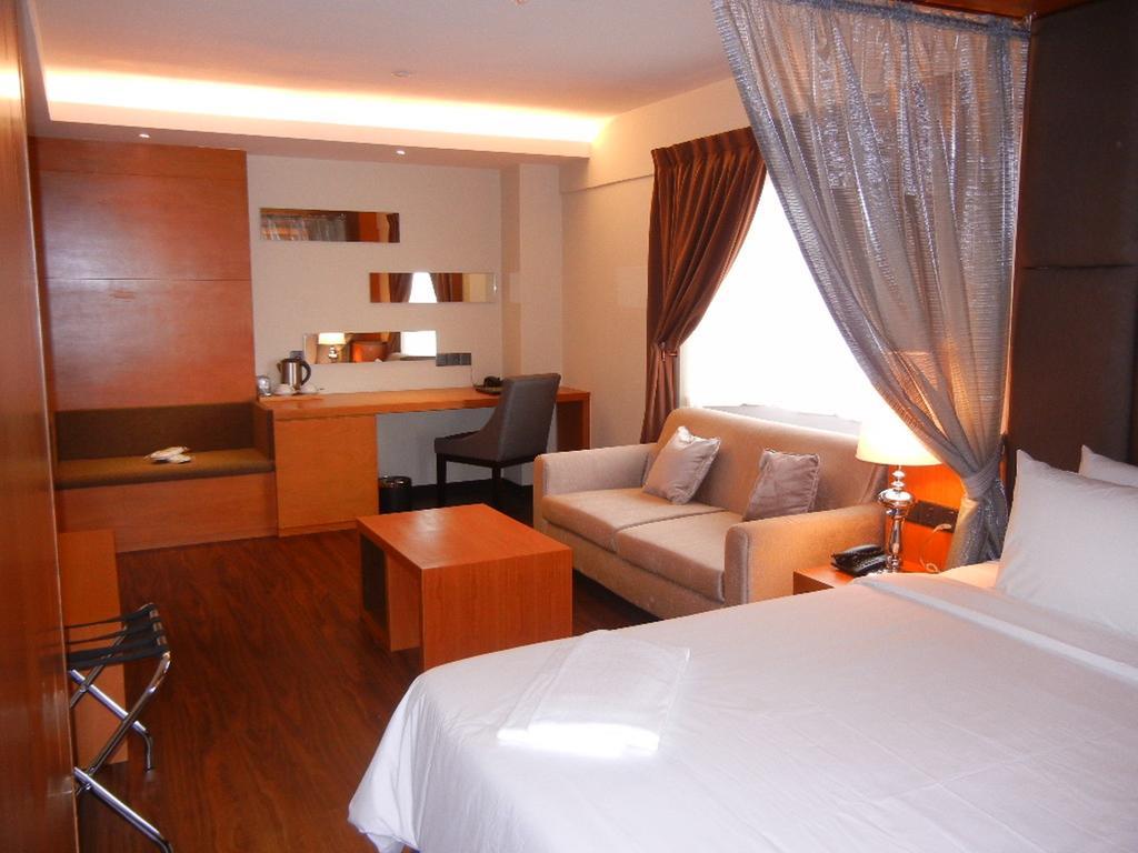 C'Haya Hotel Kota Kinabalu Oda fotoğraf