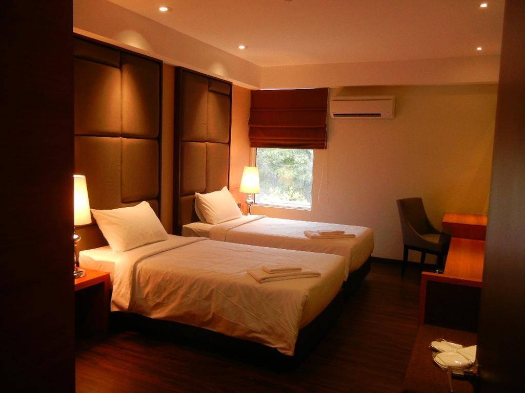 C'Haya Hotel Kota Kinabalu Oda fotoğraf